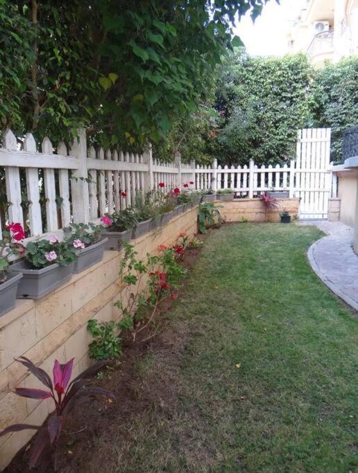 Apartment Stylish 2Br Apartment In Downtown Rehab Near Malls