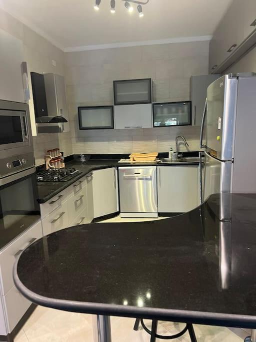 Stylish 2Br Apartment In Downtown Rehab Near Malls Apartment
