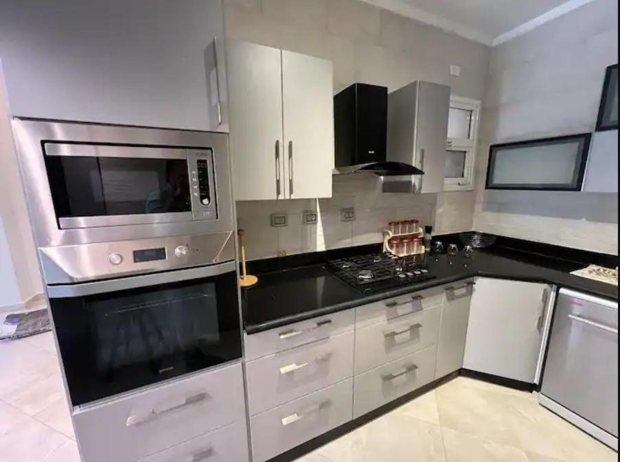Stylish 2Br Apartment In Downtown Rehab Near Malls Apartment