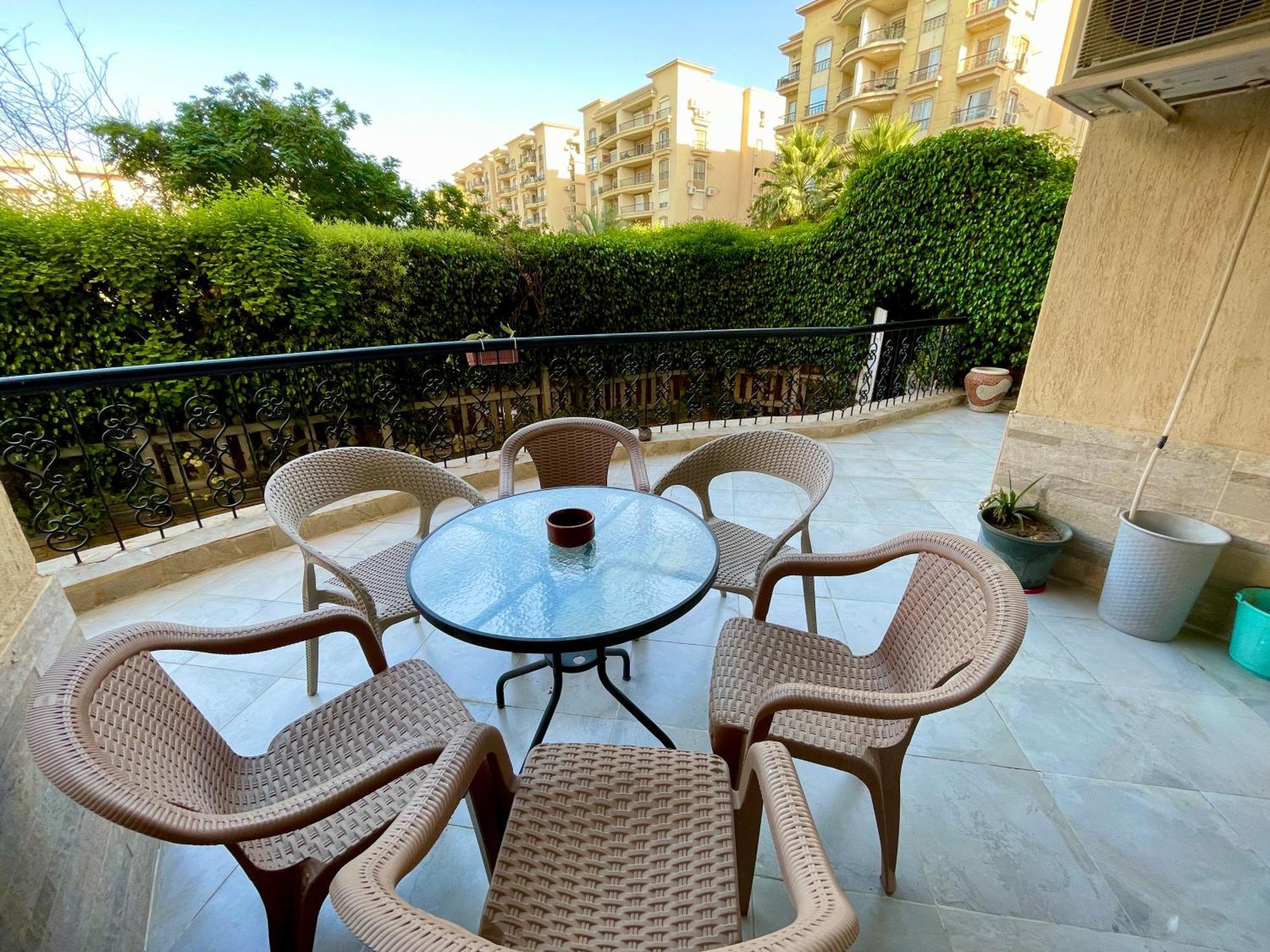 Stylish 2Br Apartment In Downtown Rehab Near Malls Apartment