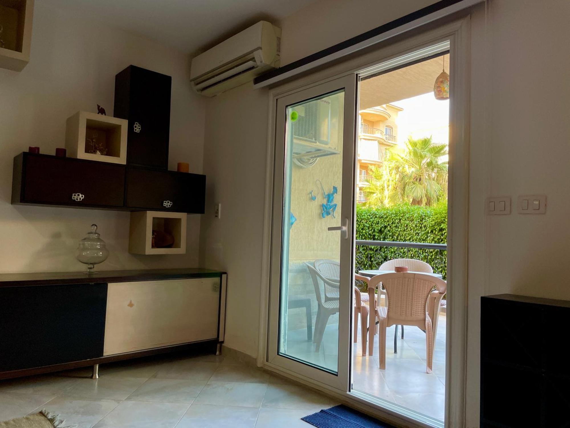 Stylish 2Br Apartment In Downtown Rehab Near Malls *