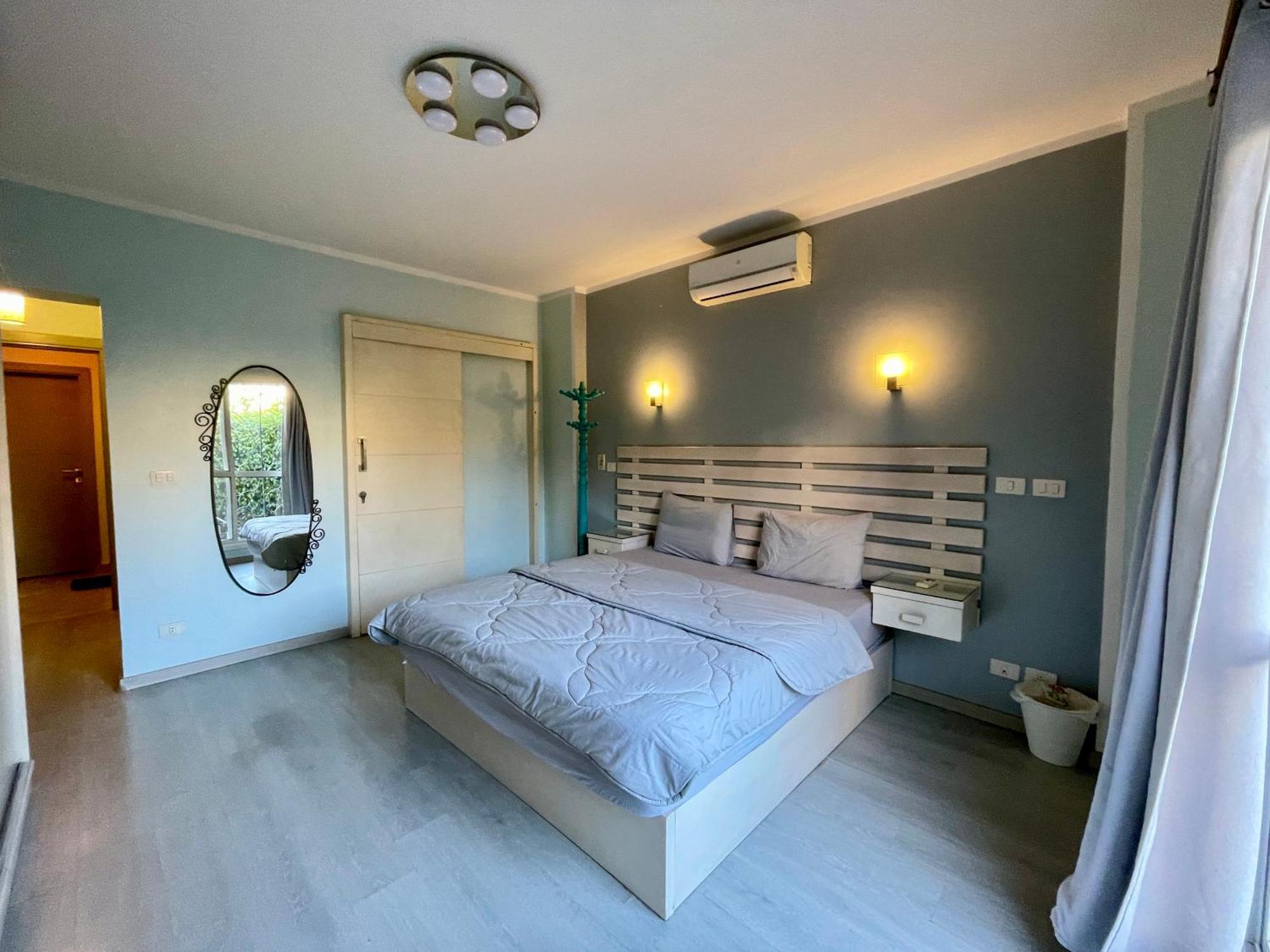 Stylish 2Br Apartment In Downtown Rehab Near Malls Apartment Cairo